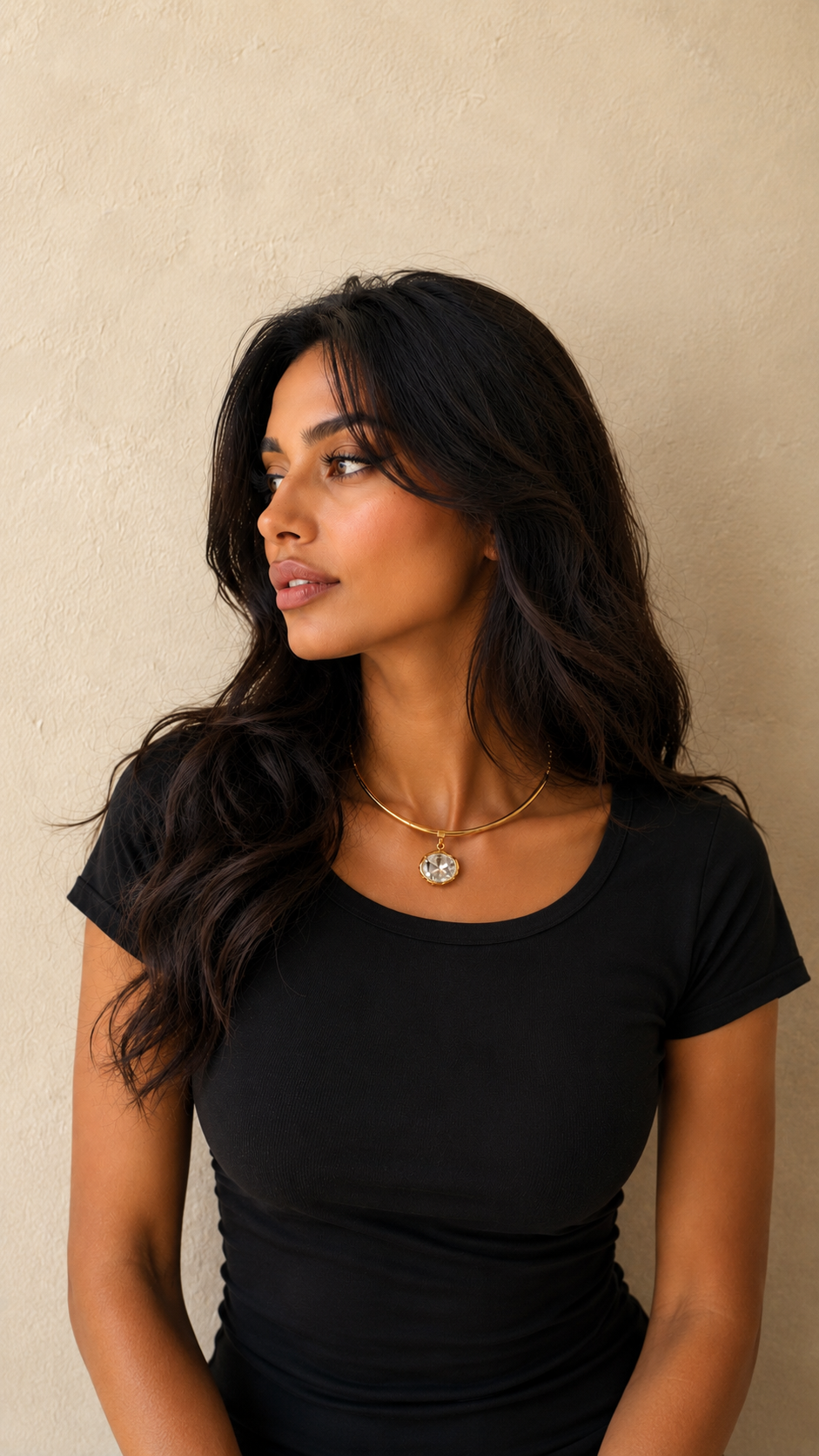 Round Gold Collar